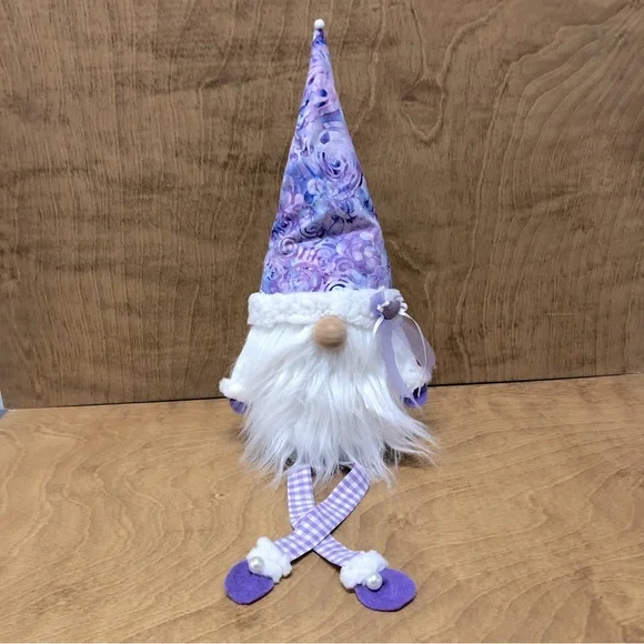 Pretty Purple Gnome Hearts Spring Easter Valentines Batik Mauve Lavender Pearls - Picture 5 of 5